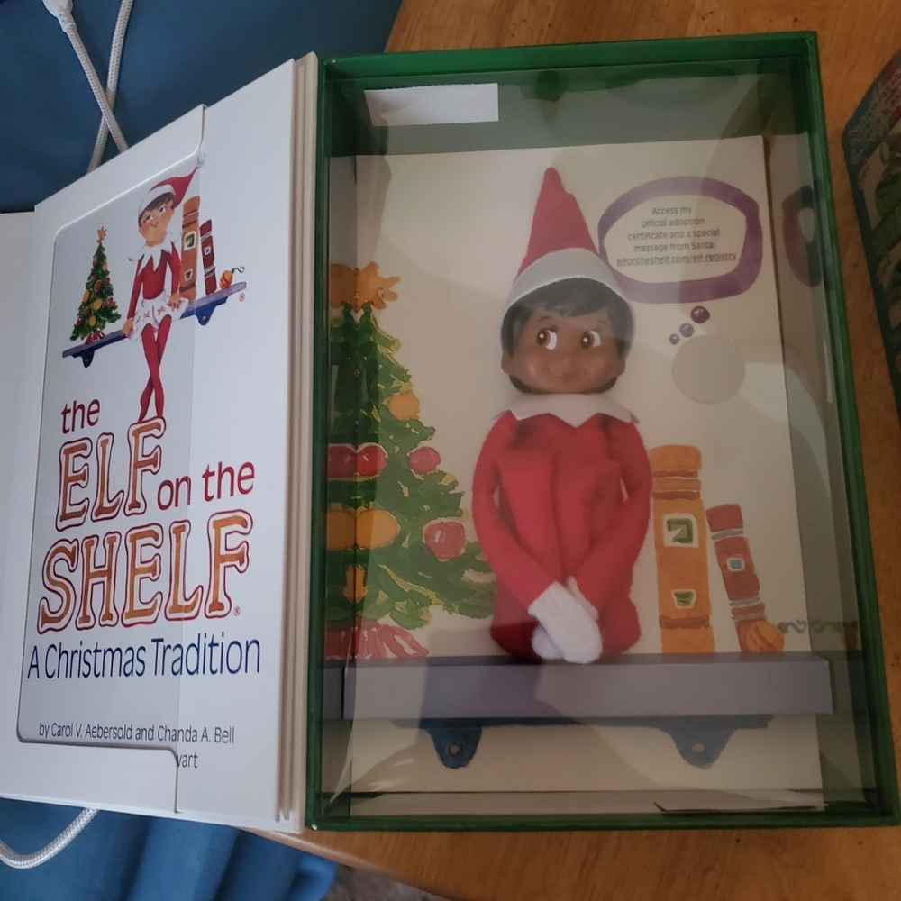 Elf on the Shelf Christmas Tradition Set - Red
